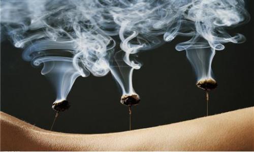 艾灸的消炎效果堪比消炎藥物，卻沒有任何副作用!